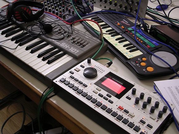 Roland SH-101, Casio Rapman, Machinedrum