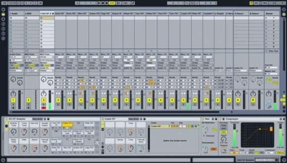 Drum Racks Mixer aufgeklappt im Session View
