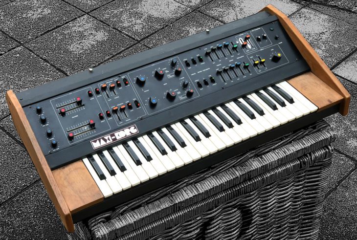 Vintage-Analog: Maxi-Korg 800DV Synthesizer (1975)