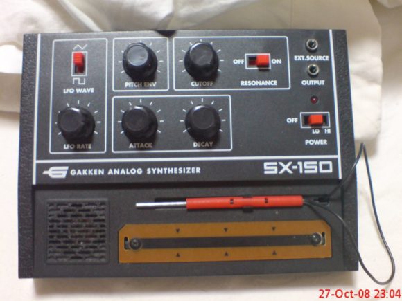 Der Gakken SX-150 monophones Stylophon, analog versteht sich