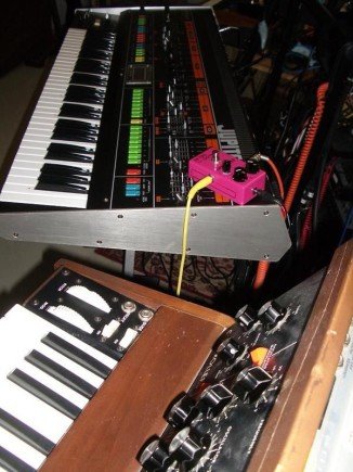 -- Synthesizer Legenden: Roland Jupiter-8 und Minimoog --