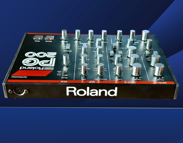 Roland Programmer PG200 von hinten