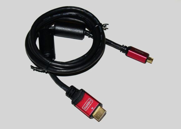 Das HDMI Kabel zum Verbinden