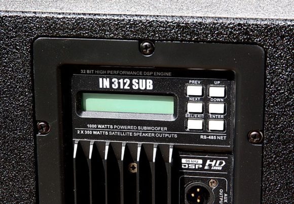 Bedienfeld des Systemcontrollers im Subwoofer