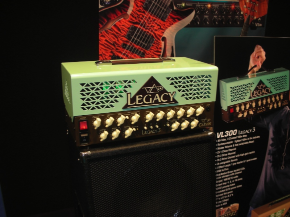 -- Carvin Legacy Amp, hier in Mint-Green --