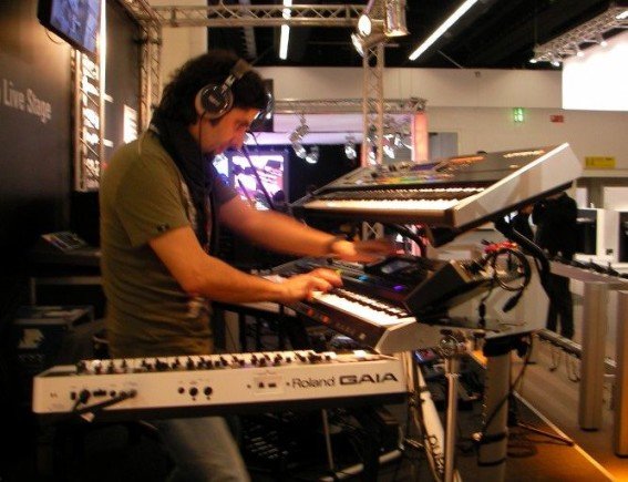 Roland Demo Keyboardmeister Kresic