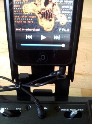 iPhone passt - beim iPod gibts aber Probleme mit dem Stecker