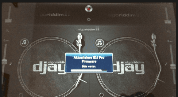 Der iDJ Pro erhält sein Firmware Update über die DJay Software