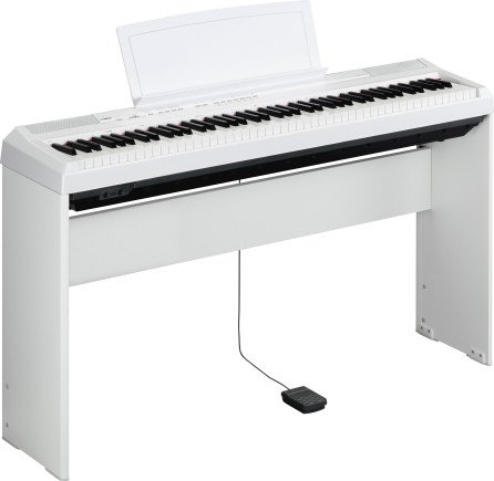 Das P-105 gibt es auch in weiß. Für beide Farben gibt es auch passende Pianoständer für zu Hause.