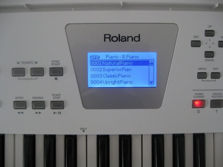 roland bk-3 test entertainer keyboard