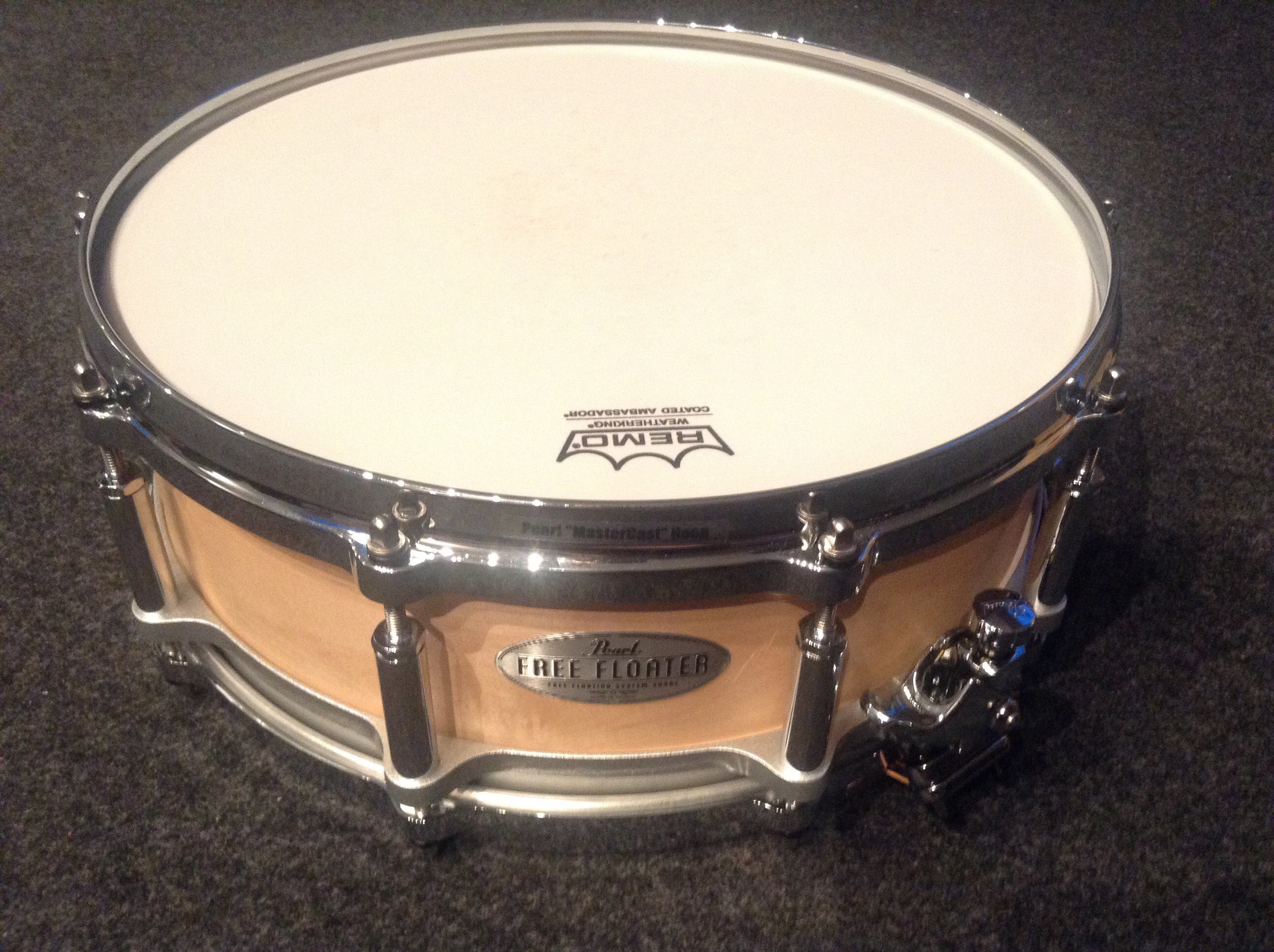 ---14" x 5" Ahorn Snare mit Free Floating System---