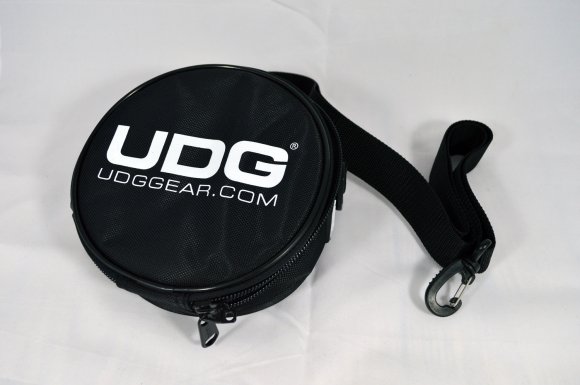 Das Ultimate Headphone Bag - samt Schultergurt