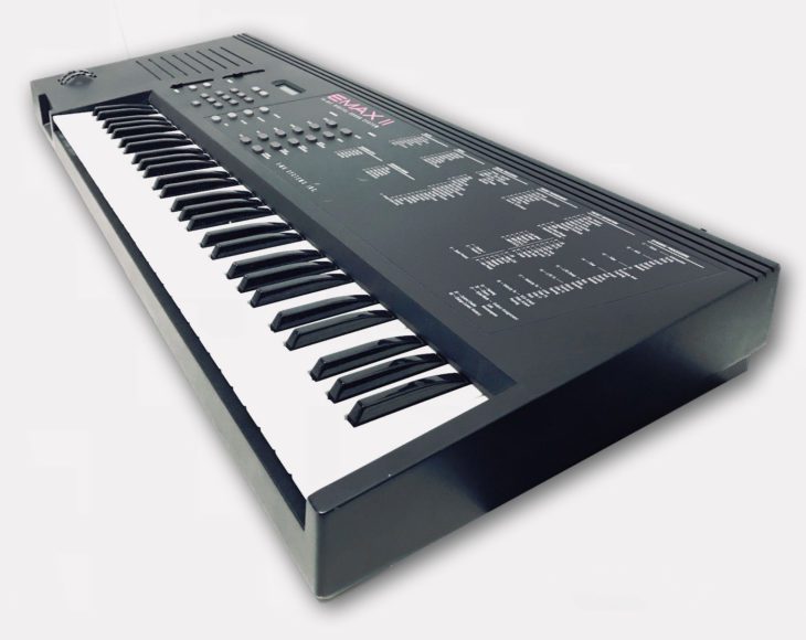 E-Mu EMAX II, Sampler & Synthesizer von der Seite