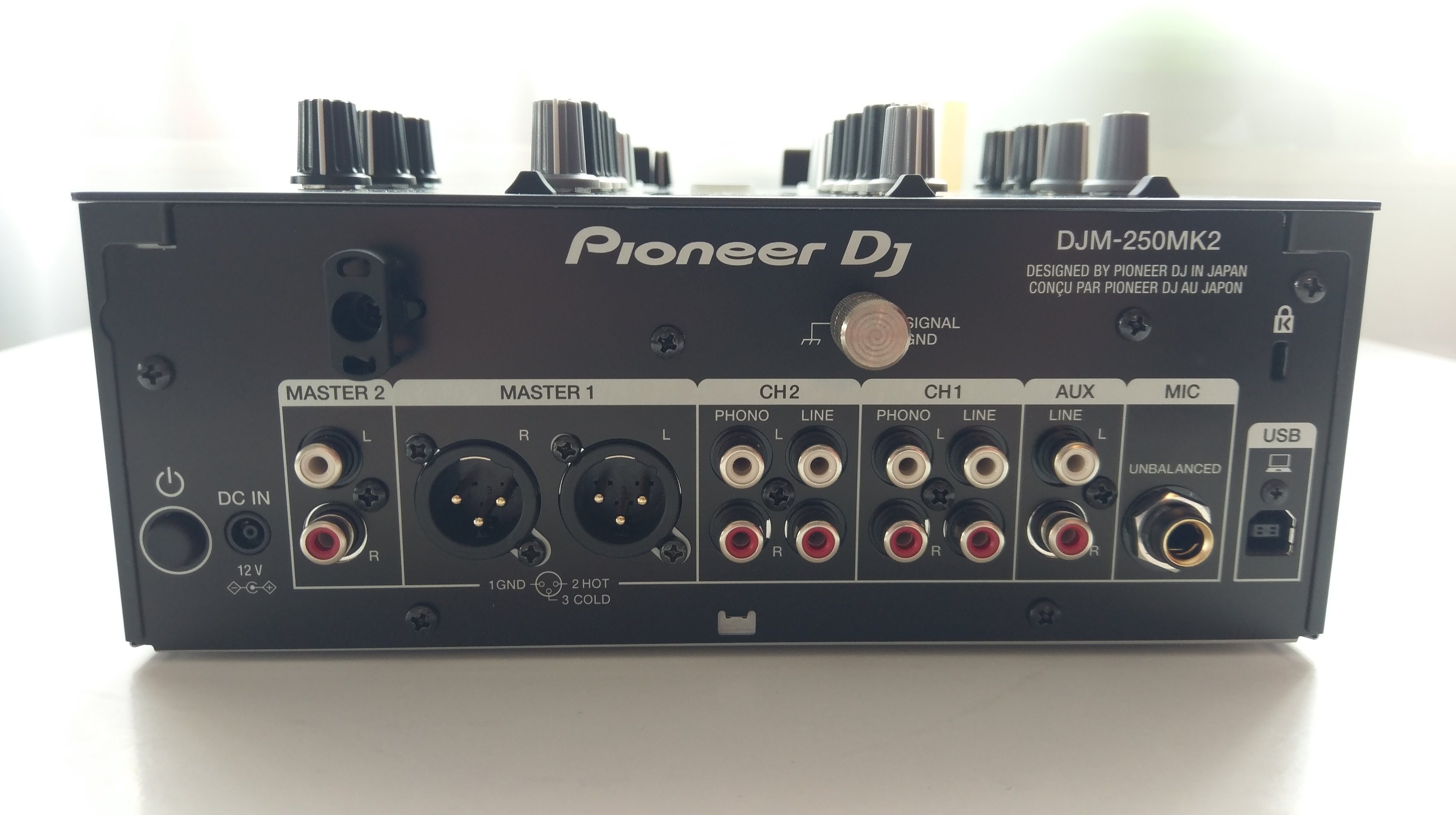 Test: Pioneer DJM-250MKII, DJ-Mixer - AMAZONA.de