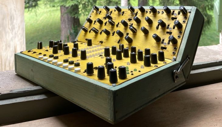 lep arpoloop synthesizer groovebox slant