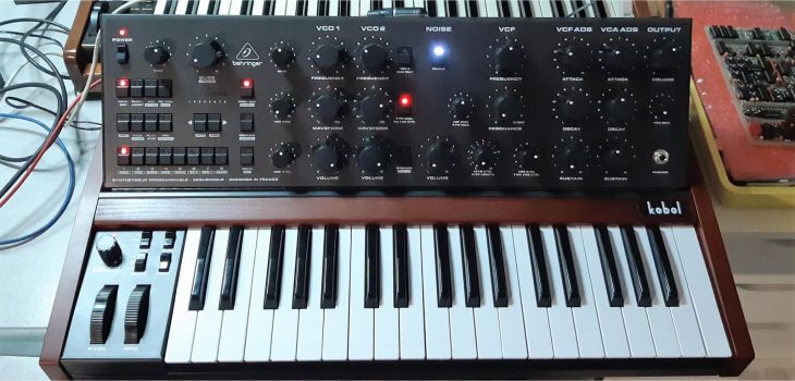 behringer kobol synthesizer keyboard rsf