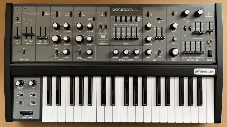 behringer sh-5 synthesizer roland sh-5