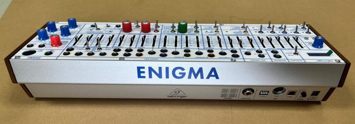 behringer enigma synthesizer rear prototyp