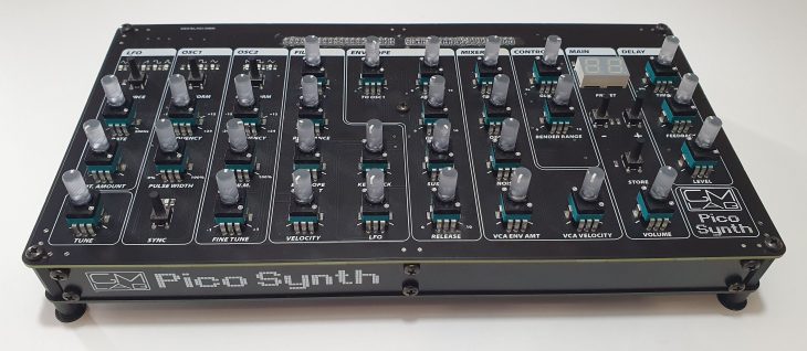 gm lab pic synth synthesizer