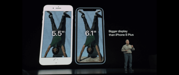 Apple iPhone 8 (L) vs iPnone XR (R)
