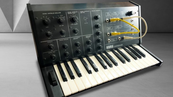 Korg MS-10 Synthesizer seitlich links