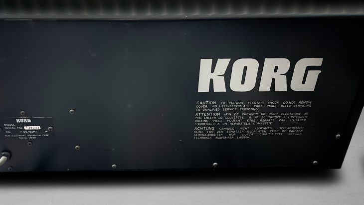 Rückseite des Korg MS-10 Synthesizer 
