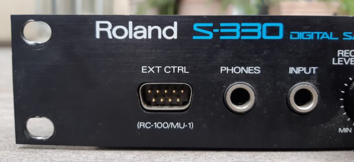 Roland S-330