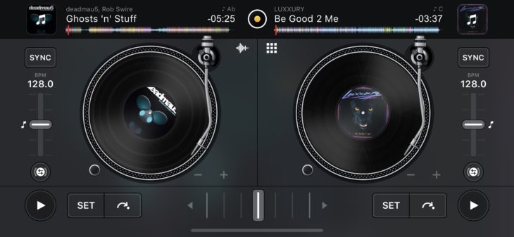 Ein Screenshot von der Anwendung Algoriddim DJ Pro auf dem iPad
