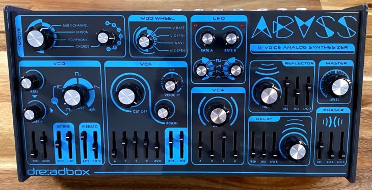 dreadbox abyss 4-voice synthesizer