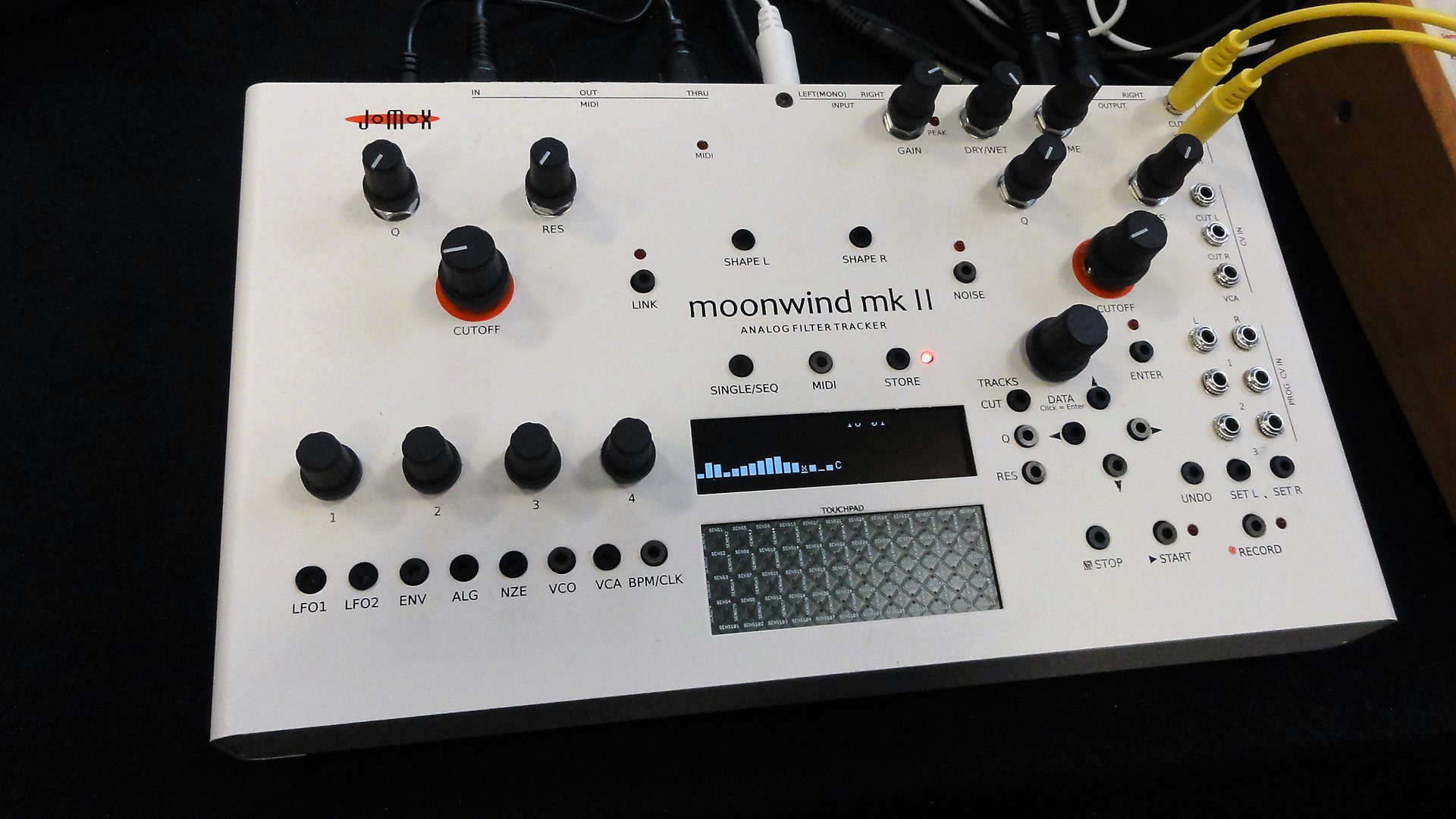 Superbooth 21: Jomox Moonwind MKII, analoges Filter - AMAZONA.de