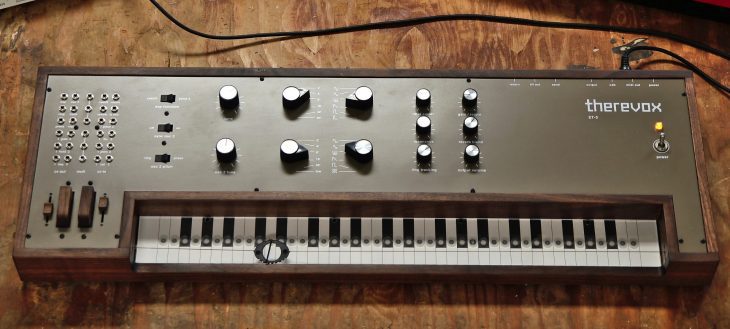 therevox et-5 ondes martenot synthesizer