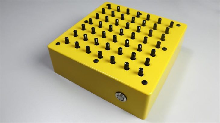 magpie the beehive drone synthesizer yellow