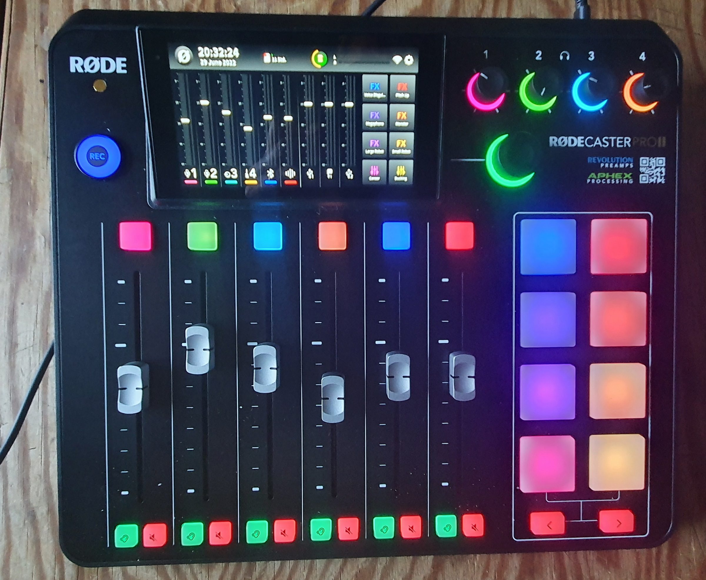 Test: Rode RODECaster Pro II, All-in-one-Recording/Podcast-Station 