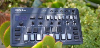Roland J-6 Chord Synthesizer - Beauty Shot