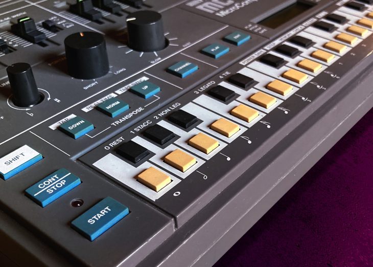 Roland MC-202 Synthesizer & Sequencer
