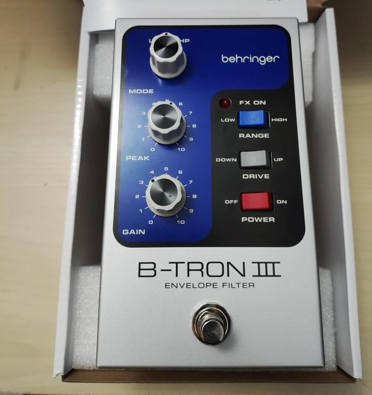 Behringer B-Tron III Envelope Filter Pedal box