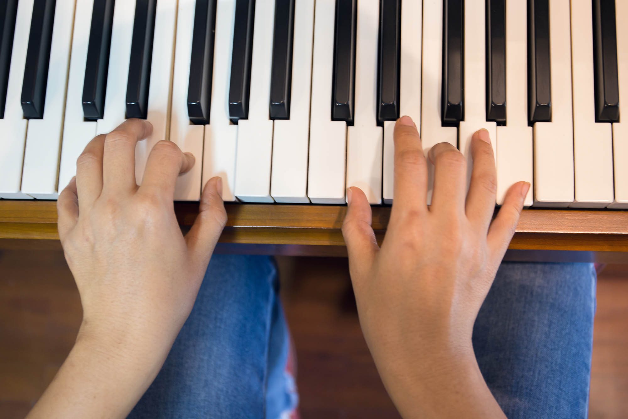 Wie lernt man Klavierspielen? Die Anatomie der Hände