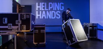 Feature: Die Band und die Helping Hands, Stage, Livemusik