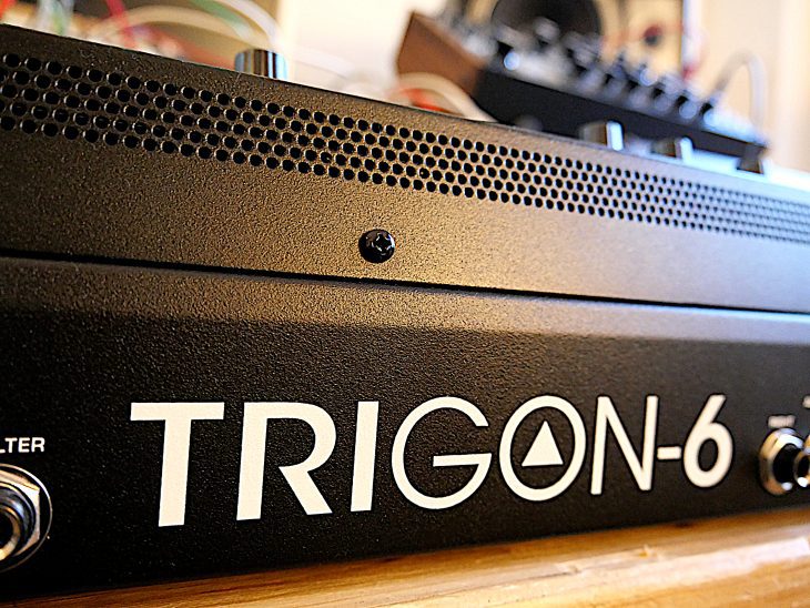 Rückseite Sequential Trigon-6 Desktop