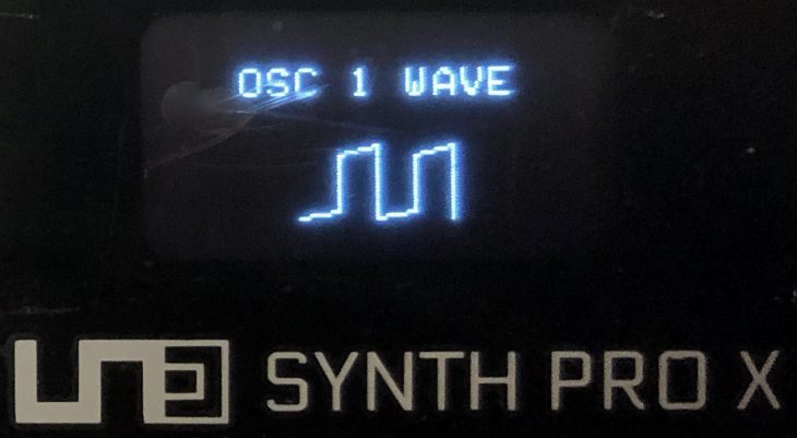 Haptik und Display des Uno Synth Pro X