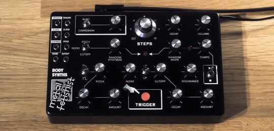body synth metal fetishist drum-synthesizer