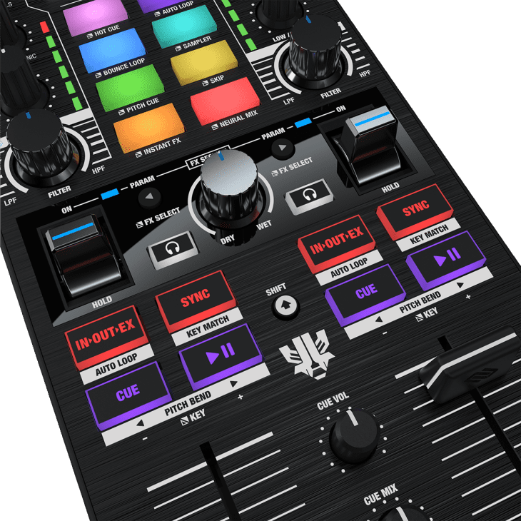 NAMM 2024 Reloop Mixtour Pro, 4-Deck DJ-Controller Mitte