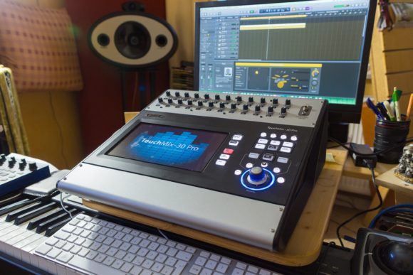 TouchMix-30 im Heimstudio