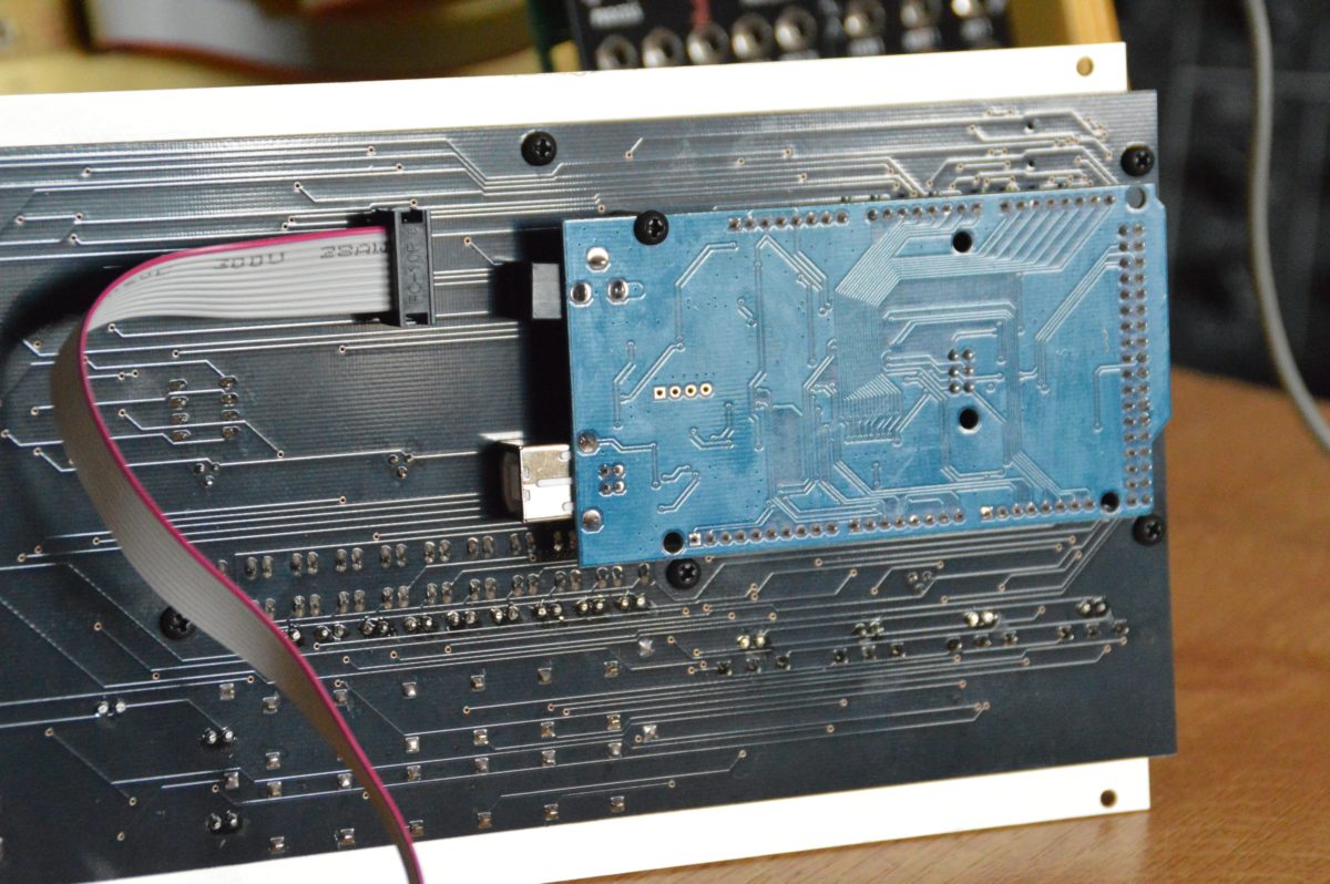 Eine Arduino Mega ist das Hirn des KB-1.