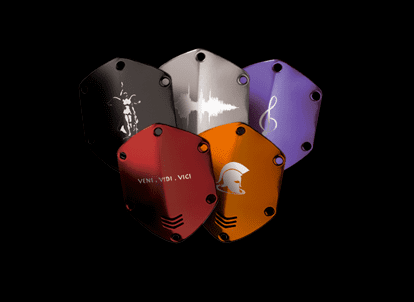 Shields in verschiedenen Farben samt Logo